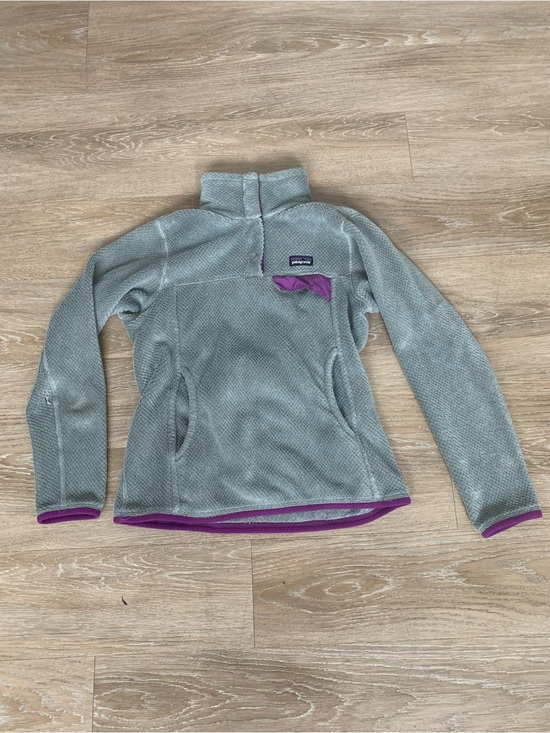 Patagonia Sweaters - Patagonia Gray Fleece Quarter-Zip Pullover with Purple Accents Size XS